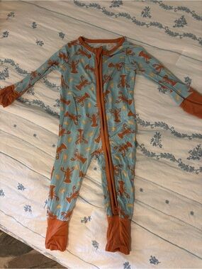 Little one shop crab onesie 0-3 month